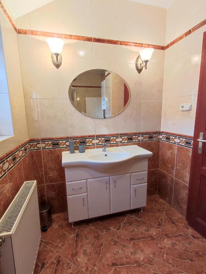 Arnyas Apartmanhaz Balatonlelle Dış mekan fotoğraf