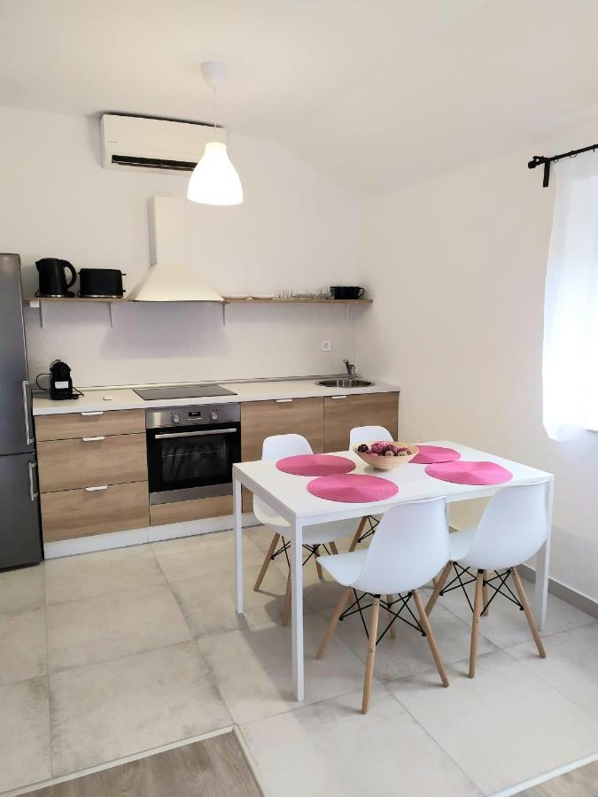 Arnyas Apartmanhaz Balatonlelle Dış mekan fotoğraf